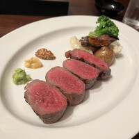 銀座ブルーリリー ステーキ＆チャイニーズレストラン - 