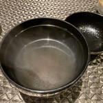 鮨 久いち - 具のない旨味が濃厚なスープ