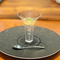 馳走西健一 - ① 平貝+冬瓜のタルタル、深層水ジュレ+オリーブ油掛け