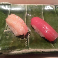松栄 恵比寿本店 - 左、あまえび～♪右、あかみ～♪