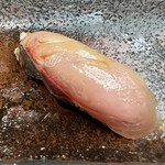 すし匠 - 縞鯵漬け 握り