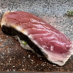 すし匠 - 鰹たたき 握り
