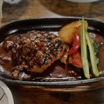 お食事処 だんらん日和 - 本日のランチ(\1,650) メイン（網焼きハンバーグのデミグラスソース）