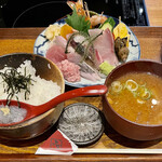 上々 - 限定20食の海鮮丼¥1400…酢飯or白米が選べます
