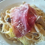 フォセッタ - キャベツ・生ハムのクリーム・スパゲッティ