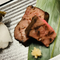 北新地しゃぶしゃぶすき焼き きらく - 牛タンローストの山ワサビ添え