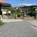 ち～家食堂 - 駐車場はお宅敷地内：サイクルラックあり