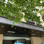 The Peninsula Boutique & Café - 