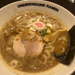 アンダーグラウンド ラーメン - 