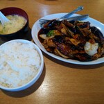 中国家庭料理 大福元 - 麻婆茄子、白飯(中)とスープ