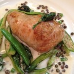 サンフォコン - 新作料理　鶏もも肉を開いてそこにフォアグラを詰めて巻いたものソースは研究中