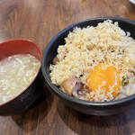 Toribia - 生親子丼とスープ500円