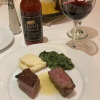 Empire Steak House Roppongi - お皿にサーブ