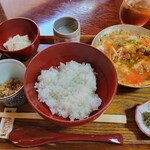 水だき 萬治郎 - 親子丼（別皿で）