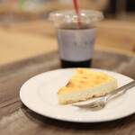 オールカフェ×タニタカフェ - ベイクドチーズケーキ