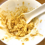 コトノハ - 汁なし担々麺(チーズ〆飯付き)のスープに〆チーズ飯投入