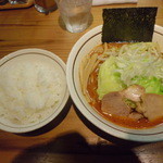 らぁ麺　あんど - こく辛味噌らぁ麺「850円」＋ライス「100円」