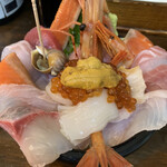 海鮮処 魚屋の台所 - おまかせ海鮮丼（上）3300円