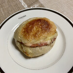 Pane Ho Maretta - ペッパーボンレス×オレンジマスタードのパニーニ ¥290