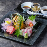 Assortment of 5 types of sashimi Yutaka style