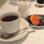 フレンチ割烹 宿 - 紅茶 ・小菓子