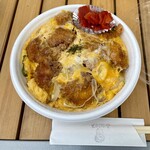 富田屋 - 〈持ち帰り〉
      かしわカツ丼