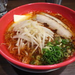 ラーメン若松 - ピリ辛ラーメンカルピスバタートッピングです☆　2022-0630訪問
