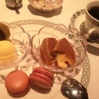 ロウリーズ・ザ・プライムリブ 恵比寿ガーデンプレイス店 - 