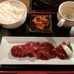 炭火焼肉 狸小路やまごや - 朝定ラム