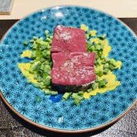 和牛lab K - 【写真③】ハツ(心臓)のお刺身、胡麻油&刻み葱