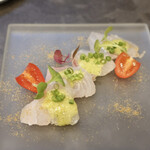 VANNO - スズキと水茄子のカルパッチョ、ベルガモットの香り