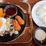 Suehirokan - ネギ塩牛タンハンバーグ＆カキフライ＆目玉焼き