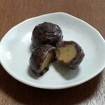 菓子舗　間瀬　本店 - 栗餡入り