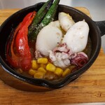 Spear squid and summer vegetable Ajillo