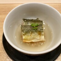 鮨 まるふく - 鮎の風干し しゃりと鮎出汁