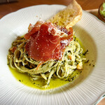 カフェバー ノラリ - 大葉のジェノベーゼ生ハムのせ