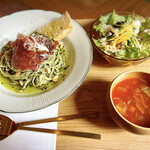 カフェバー ノラリ - 大葉のジェノベーゼ生ハムのせ