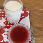 農園カフェ - 自家製練乳とジャムソース付き