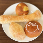 Bekari Resutoran Sanmaruku - 焼き立てパン(チーズチャバタ他)