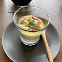 Yoichi LOOP - 余市平飼卵。アクセントのコーンが甘い甘い。