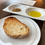 サラマンジェ ド ヨシノ - パン