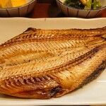 炭火焼魚定食と釜戸ごはん 天四食堂 - 