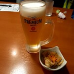Sushi Izakaya Yataizushi - 生ビール、お通し