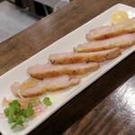 トリワイン ＰＩＫＯＳＨＨＨＵ - 自家製スモークチキン