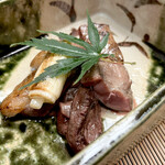 よし町 - 【止肴】
      西崎ファーム 合鴨
      ロース、レバー、ササミ、ハツ
      