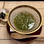 よし町 - 【食事】めかぶ雑炊 香の物