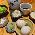 Takuan - 蕎麦はまず｢塩｣だけからいただき､次に｢つゆ｣だけ｡
                        そして薬味を投入して味わう｡