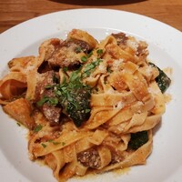 イゾラ ブル - 豚肉のタリアッテレ