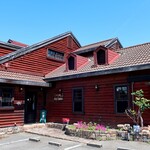 カフェ＆グリル自家焙煎珈琲 山富士珈琲店 - お店外観