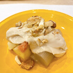 蕎麦割烹  倉田 - 無花果、胡桃の白和え、芋茎の煮物